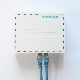 RB750GR3 MIKROTIK Wi-Fi роутер,