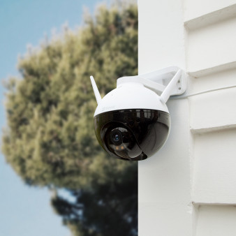 CS-C8W (4мм) EZVIZ Высокоскоростная поворотная Wi-Fi IP-камера, объектив 4мм, ИК , 5Мп, MicroSD, Встроенный микрофон