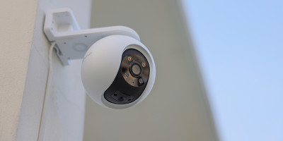 CS-H8 EZVIZ Поворотная Wi-Fi IP-камера, объектив 4мм, 5Мп, встроенный микрофон, MicroSD, ИК