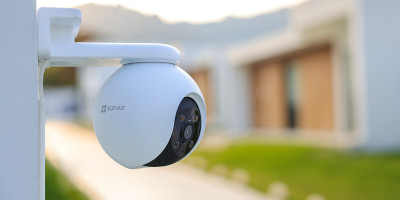 CS-H8 EZVIZ Поворотная Wi-Fi IP-камера, объектив 4мм, 5Мп, встроенный микрофон, MicroSD, ИК